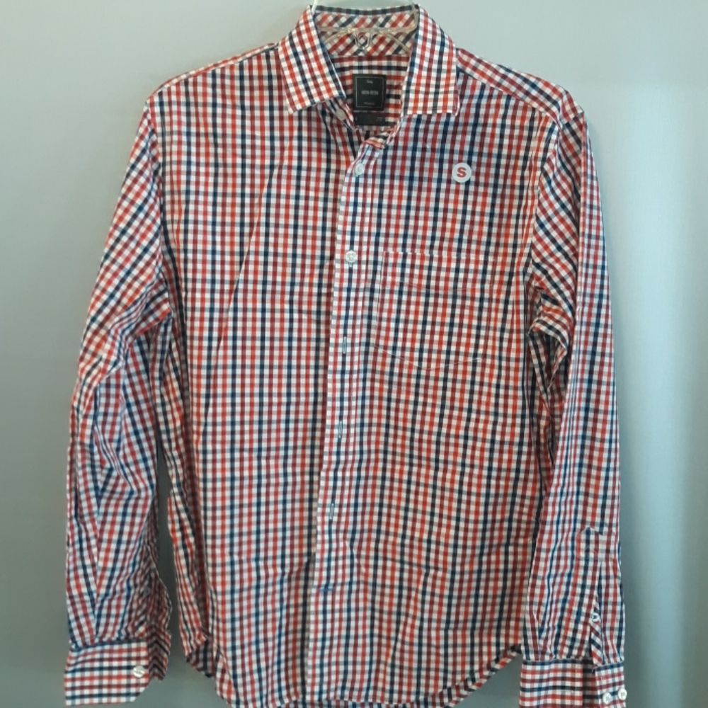 NWOT .. Gap Size S (SKU 396)